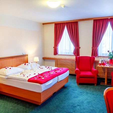Hotel Slovan Comfort Jeseník Buitenkant foto