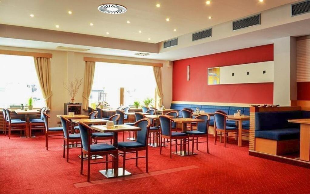 Hotel Slovan Comfort Jeseník Buitenkant foto
