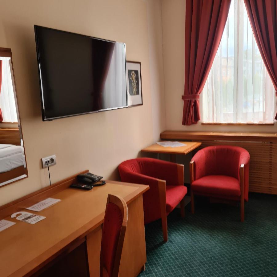Hotel Slovan Comfort Jeseník Buitenkant foto