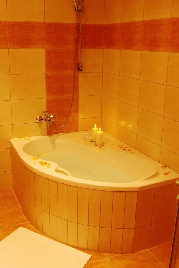 Hotel Slovan Comfort Jeseník Buitenkant foto