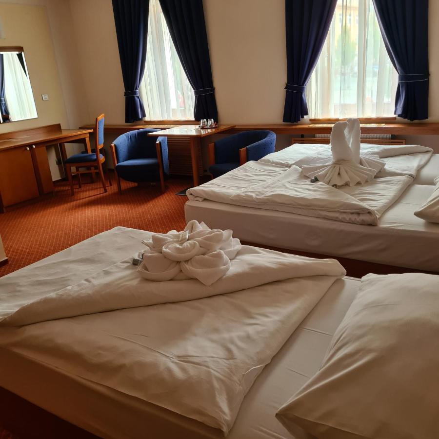 Hotel Slovan Comfort Jeseník Buitenkant foto