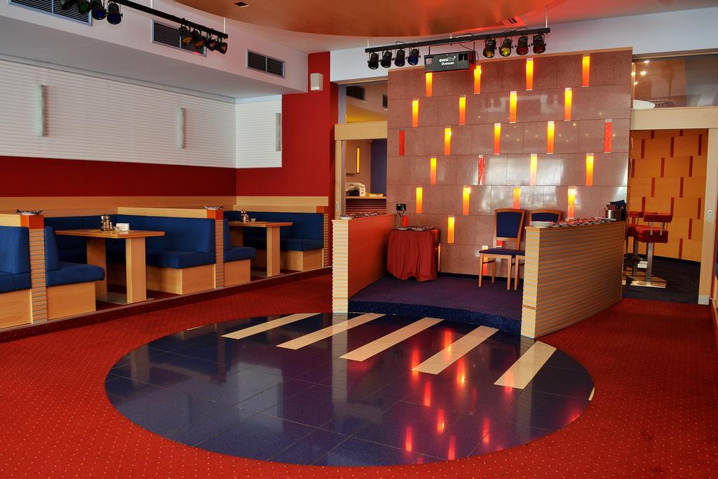 Hotel Slovan Comfort Jeseník Buitenkant foto